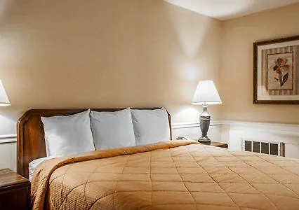 Rodeway - La Grange 3* Lyons