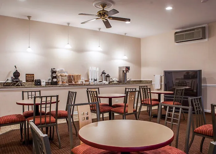 Rodeway - La Grange Inn Lyons