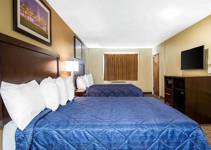 Rodeway - La Grange Inn 3*