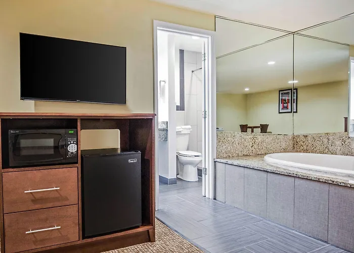 Rodeway - La Grange Inn 3*