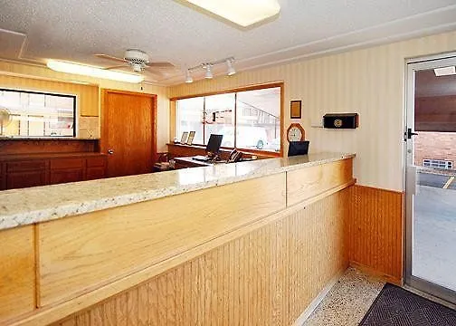 Rodeway - La Grange Inn Lyons