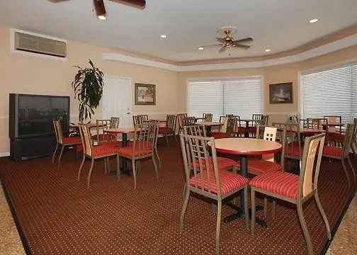 Rodeway - La Grange Lyons
