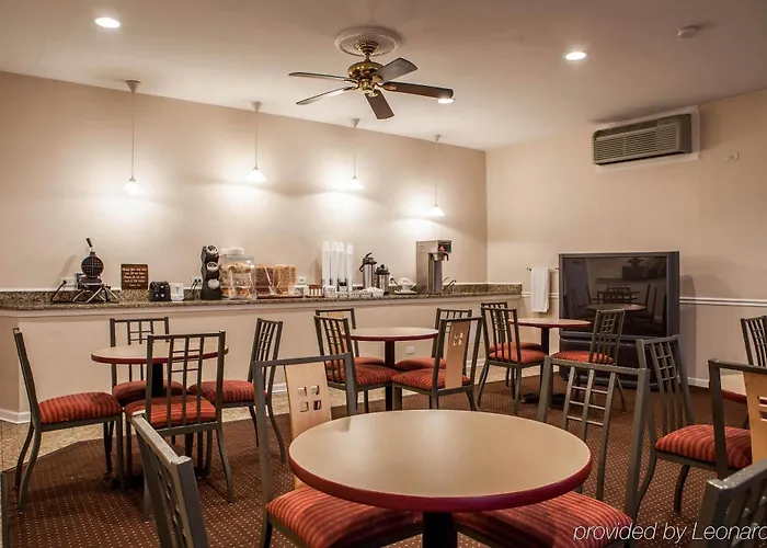 Rodeway - La Grange Inn Lyons
